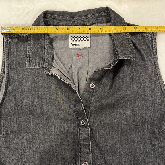 Vans Women’s Lunchroom Antics Grey Shirt sleeveless buttons Vest * NO Size Tag* - Picture 9 of 10